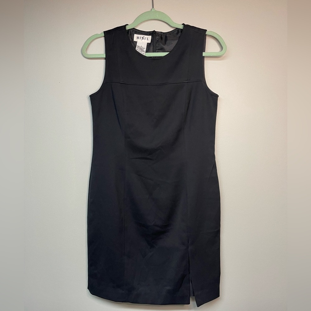 Vintage MixIt Little Black Dress size 6 Sleeveless